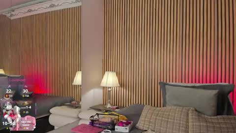 Snapshot of keeyla_stone chatting on April 1, 9:56 pm keeyla stone online show from April 1, 9:56 pm