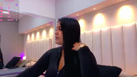 Snapshot of keily_ross1 chatting on June 26, 8:02 pm Keily Ross online show from June 26, 8:02 pm