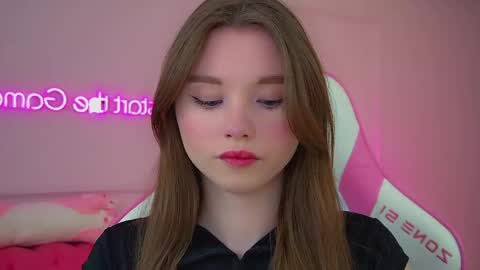 Keira online show from June 9, 6:19 pm
