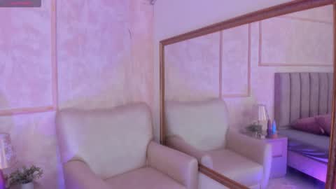 keirahartz online show from December 20, 3:57 am