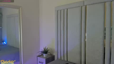 keirahartz online show from March 20, 11:37 am