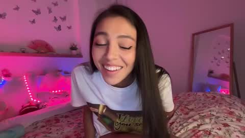 Snapshot of keirasworld chatting on October 20, 12:44 am keira online show from October 20, 12:44 am