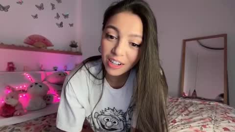 Snapshot of keirasworld chatting on November 20, 12:22 am keira online show from November 20, 12:22 am