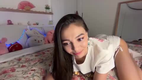 Snapshot of keirasworld chatting on November 24, 12:10 am keira online show from November 24, 12:10 am