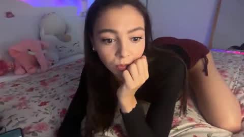 Snapshot of keirasworld chatting on December 1, 12:15 am keira online show from December 1, 12:15 am