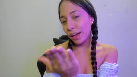 Snapshot of keiry_gonzalez11_aws chatting on October 11, 1:27 am keiry_gonzalez11_aws online show from October 11, 1:27 am