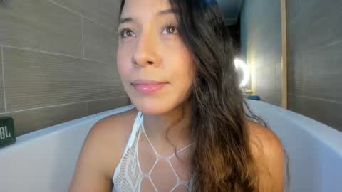 keiry_gonzalez23_aws online show from October 30, 2:35 am