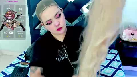 Snapshot of keitch_cute chatting on October 18, 1:45 pm keitch_cute online show from October 18, 1:45 pm