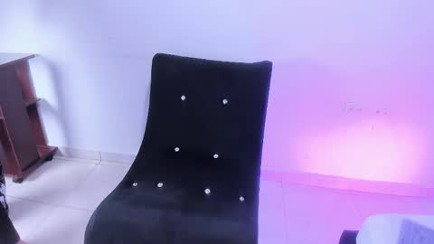 keitch_cute online show from May 15, 2:35 pm