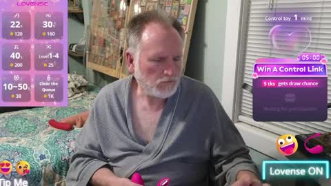 Snapshot of keithobrian chatting on April 8, 2:22 am Keithobrian online show from April 8, 2:22 am