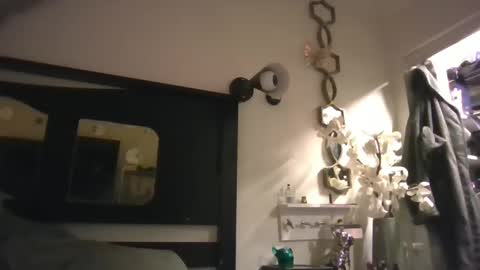 Snapshot of keithross1205 chatting on March 3, 6:26 am clyde online show from March 3, 6:26 am