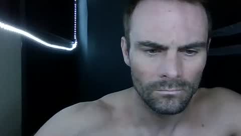 Snapshot of keithross1205 chatting on March 6, 9:20 pm clyde online show from March 6, 9:20 pm