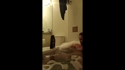 Snapshot of keithross1205 chatting on December 16, 8:41 am clyde online show from December 16, 8:41 am