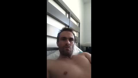 Snapshot of keithross1205 chatting on April 6, 12:52 am clyde online show from April 6, 12:52 am