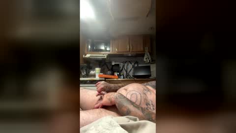 Snapshot of keithruppert06 chatting on April 6, 9:43 am keithruppert06 online show from April 6, 9:43 am