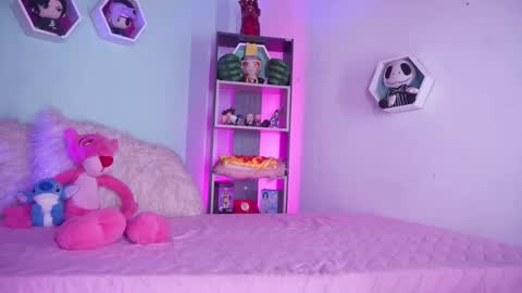 Snapshot of keitty_fox27 chatting on February 2, 6:28 pm Keitty fox27 online show from February 2, 6:28 pm