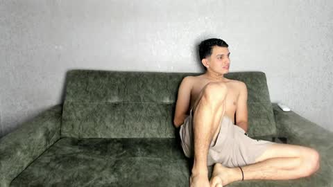 Snapshot of keity_sex20 chatting on March 28, 3:06 am VALENTINA-18 NIKOLAI-19 -SEBAS-19 online show from March 28, 3:06 am