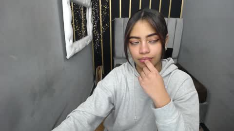 Snapshot of keizy_conte chatting on December 18, 7:08 pm K E I Z Y online show from December 18, 7:08 pm