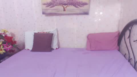 Snapshot of kekemistress chatting on February 9, 2:18 pm Mistress online show from February 9, 2:18 pm