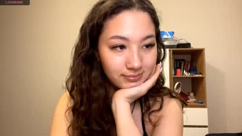 Snapshot of kelikurtulus chatting on October 31, 12:06 pm Kely online show from October 31, 12:06 pm