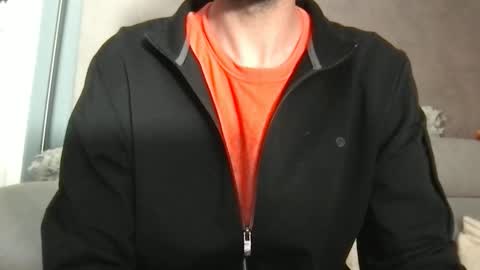 Snapshot of kelkun2828 chatting on April 6, 8:04 am kelkun2828 online show from April 6, 8:04 am