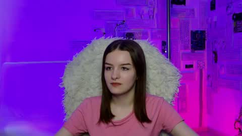 kelliebanshe online show from May 15, 8:32 am