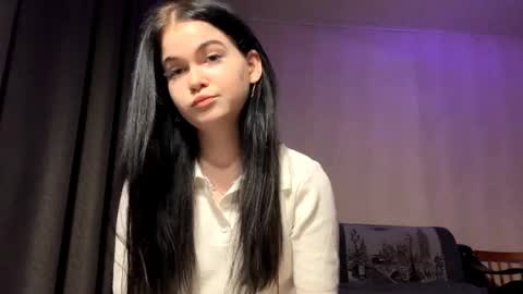 Snapshot of kelligosda chatting on April 4, 3:42 pm Bella online show from April 4, 3:42 pm