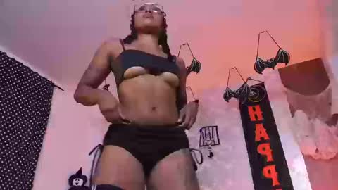 kelly__thomson online show from October 9, 10:52 pm