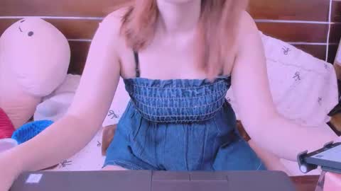 Kelly online show from April 28, 2:49 am