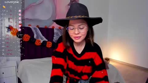 Kelly online show from October 25, 1:02 am