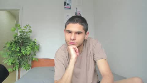 kelly_gerzikaaa online show from May 14, 11:39 am