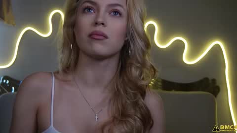 Kelly online show from October 10, 5:28 am