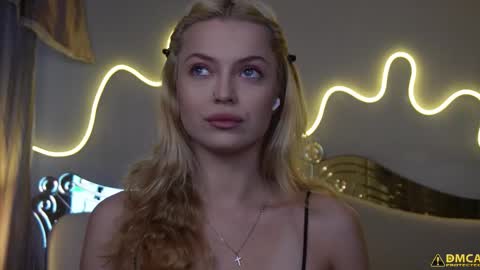 Kelly online show from October 28, 5:55 am