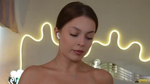 Kelly online show from March 23, 5:22 am