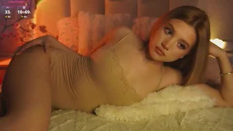 Snapshot of kelly_raid chatting on February 7, 8:34 pm Kelly online show from February 7, 8:34 pm