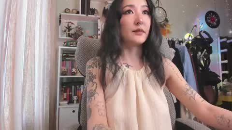 Snapshot of kellyasian chatting on March 20, 7:13 am Leia online show from March 20, 7:13 am