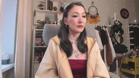 Snapshot of kellyasian chatting on April 26, 6:33 am Leia online show from April 26, 6:33 am