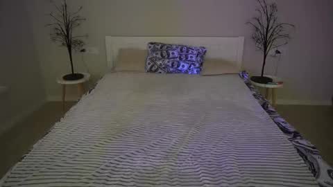 Kelly online show from October 12, 6:56 am