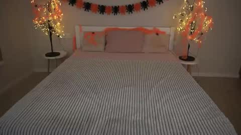 Kelly online show from October 26, 6:41 am