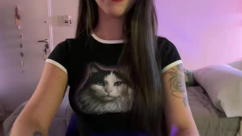 Snapshot of kellyblossom chatting on November 2, 8:17 am poemita online show from November 2, 8:17 am