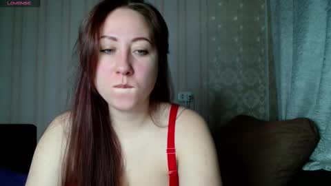 kellycrystall online show from January 3, 1:27 am