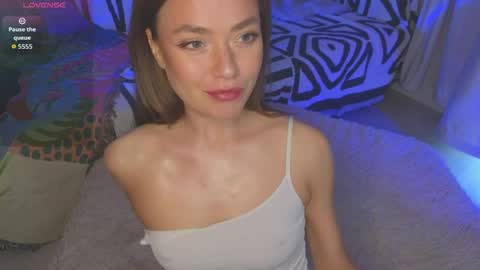 KellyFouler online show from April 28, 3:17 pm