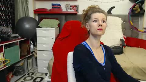 kelly online show from January 13, 6:16 pm