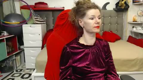 kelly online show from March 2, 9:54 pm