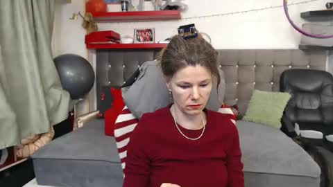 kelly online show from February 5, 1:38 pm