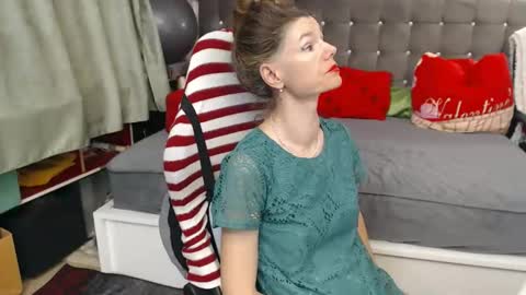 kelly online show from May 14, 1:56 am