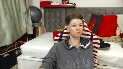 kelly online show from May 15, 11:12 pm