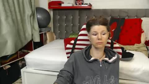 kelly online show from May 15, 11:34 pm