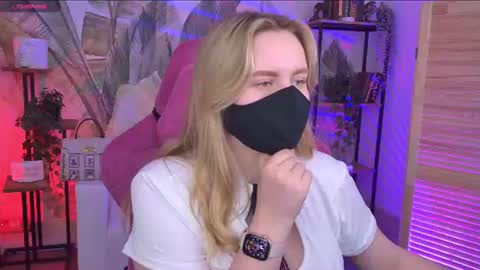 Snapshot of kellypoter chatting on June 19, 9:02 am kelly online show from June 19, 9:02 am