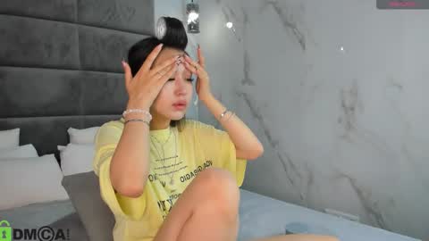 kellyy_bern online show from September 20, 12:55 am